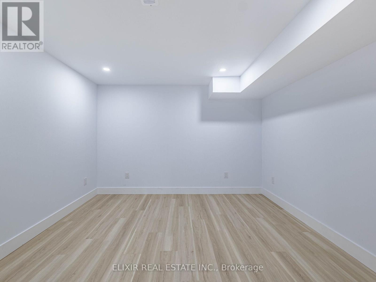 20 Penn Drive, Brampton, ON - Indoor Photo Showing Other Room