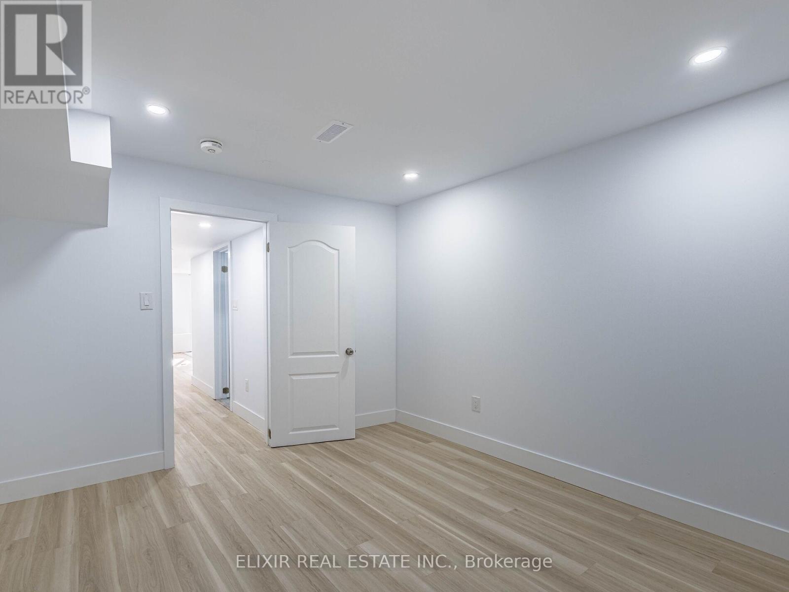 20 Penn Drive, Brampton, ON - Indoor Photo Showing Other Room