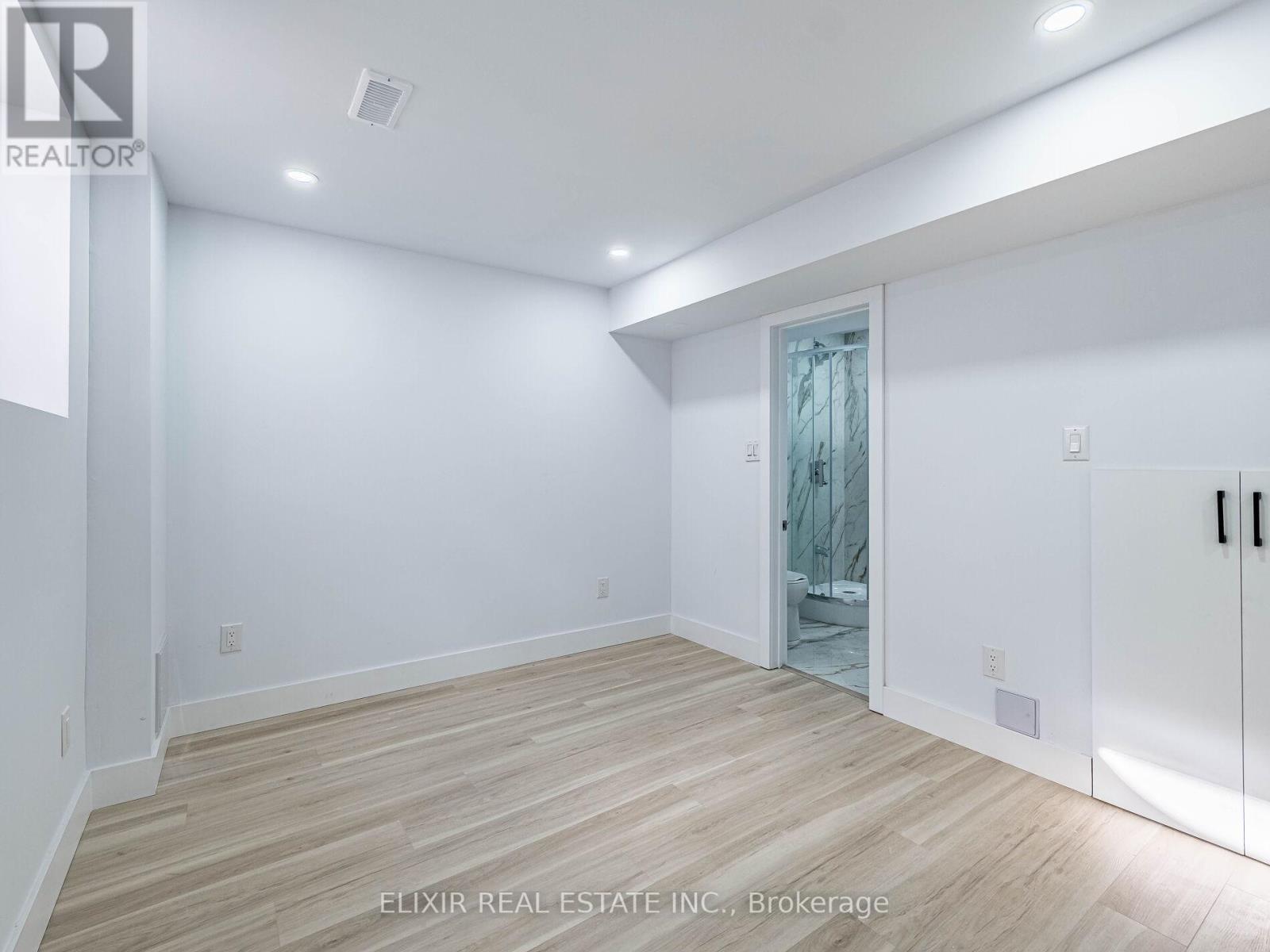 20 Penn Drive, Brampton, ON - Indoor Photo Showing Other Room