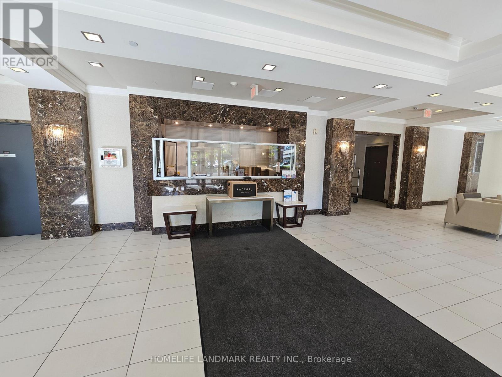 611 - 372 Highway 7 East Road E, Richmond Hill, ON - Indoor Photo Showing Other Room