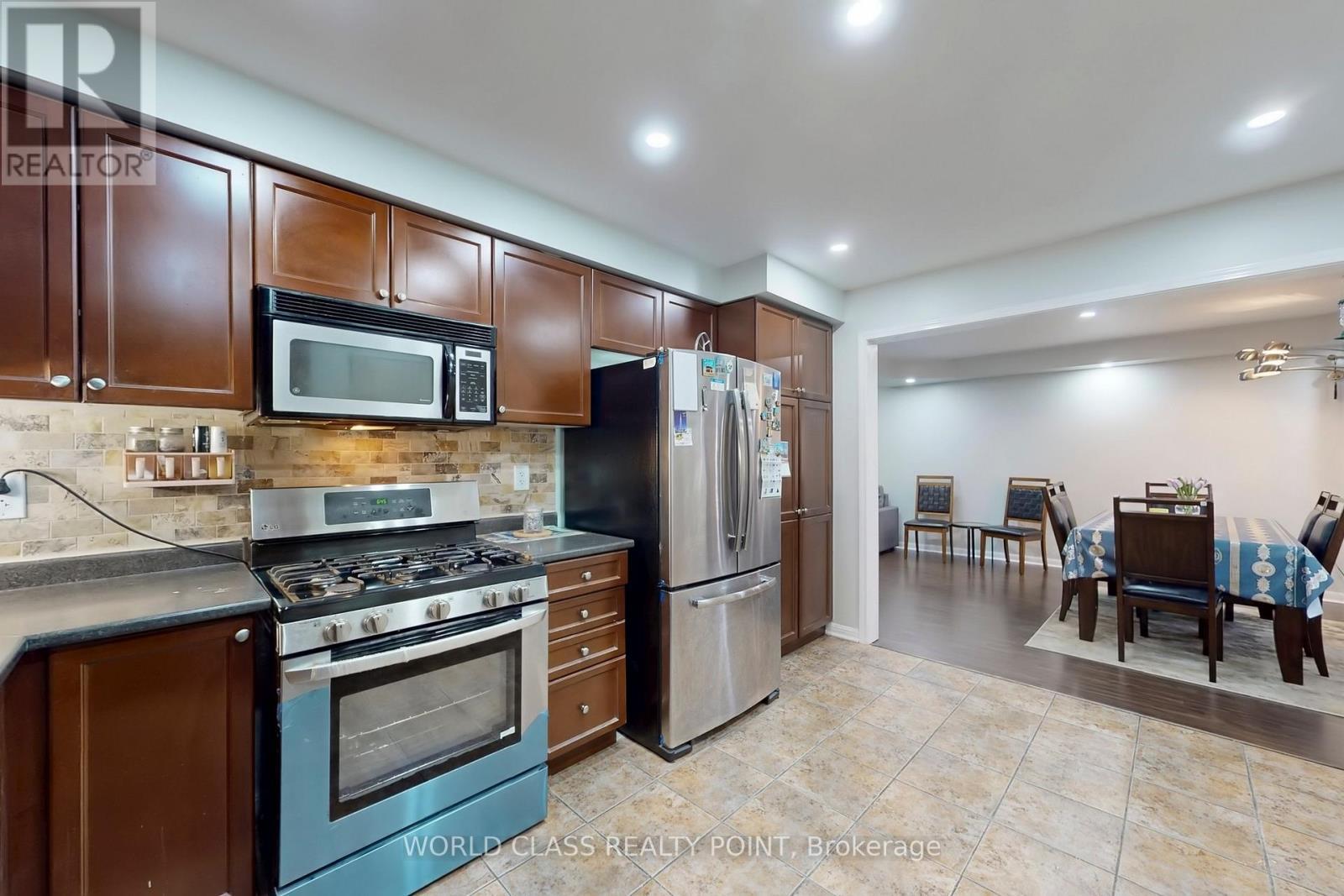382 Pringle Avenue, Milton, ON - Indoor Photo Showing Kitchen