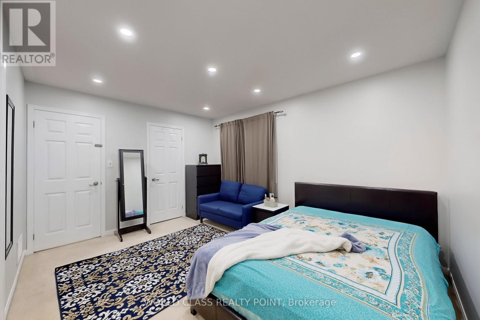 382 Pringle Avenue, Milton, ON - Indoor Photo Showing Bedroom