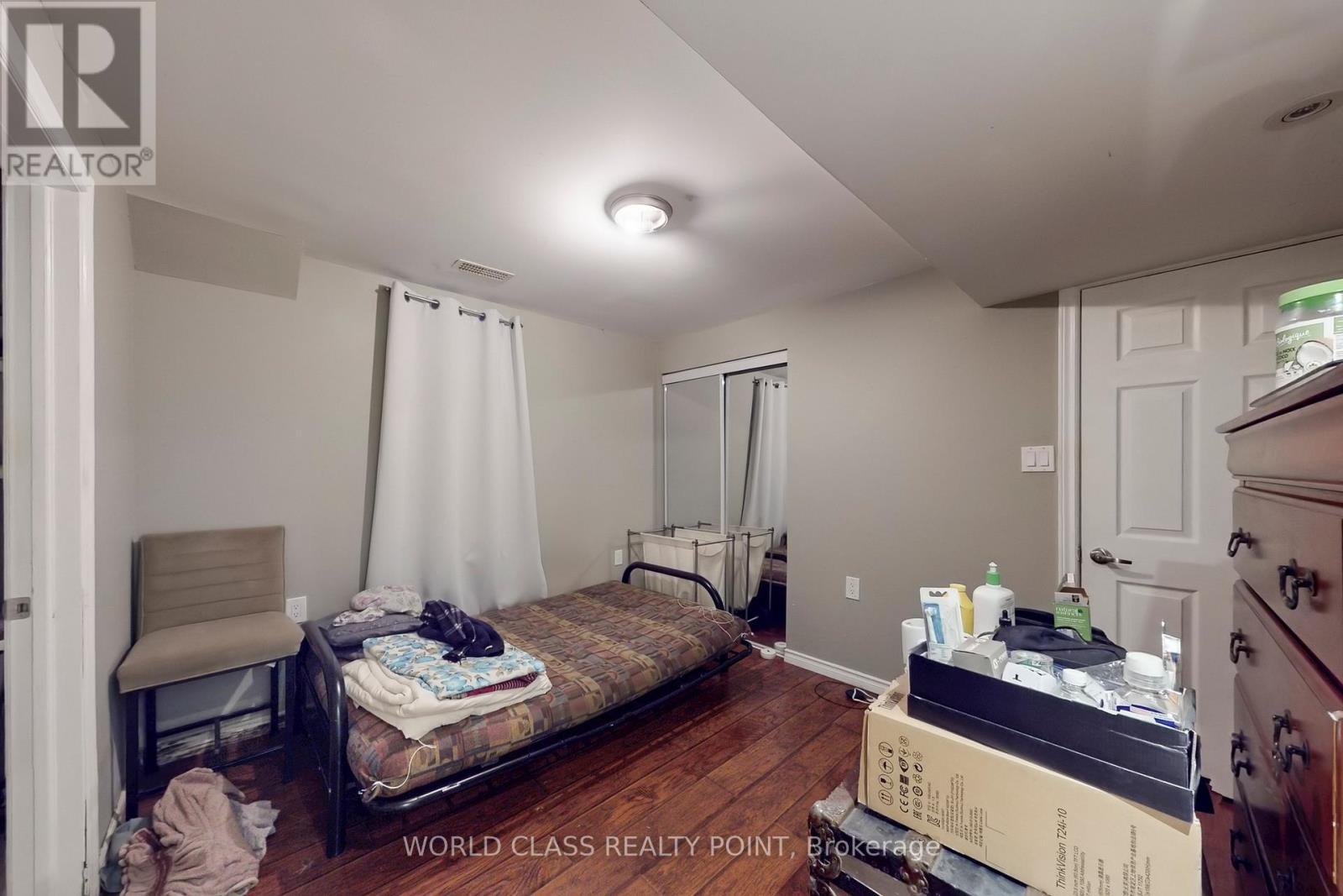 382 Pringle Avenue, Milton, ON - Indoor Photo Showing Bedroom