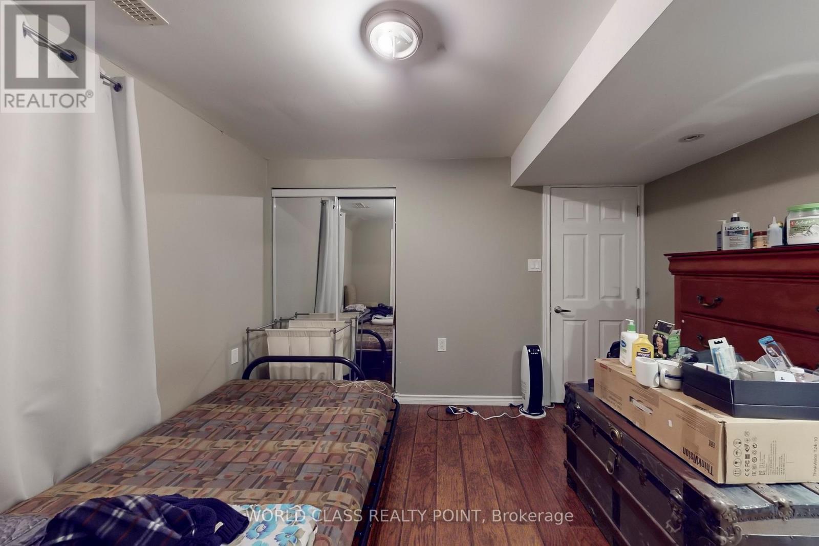 382 Pringle Avenue, Milton, ON - Indoor Photo Showing Bedroom