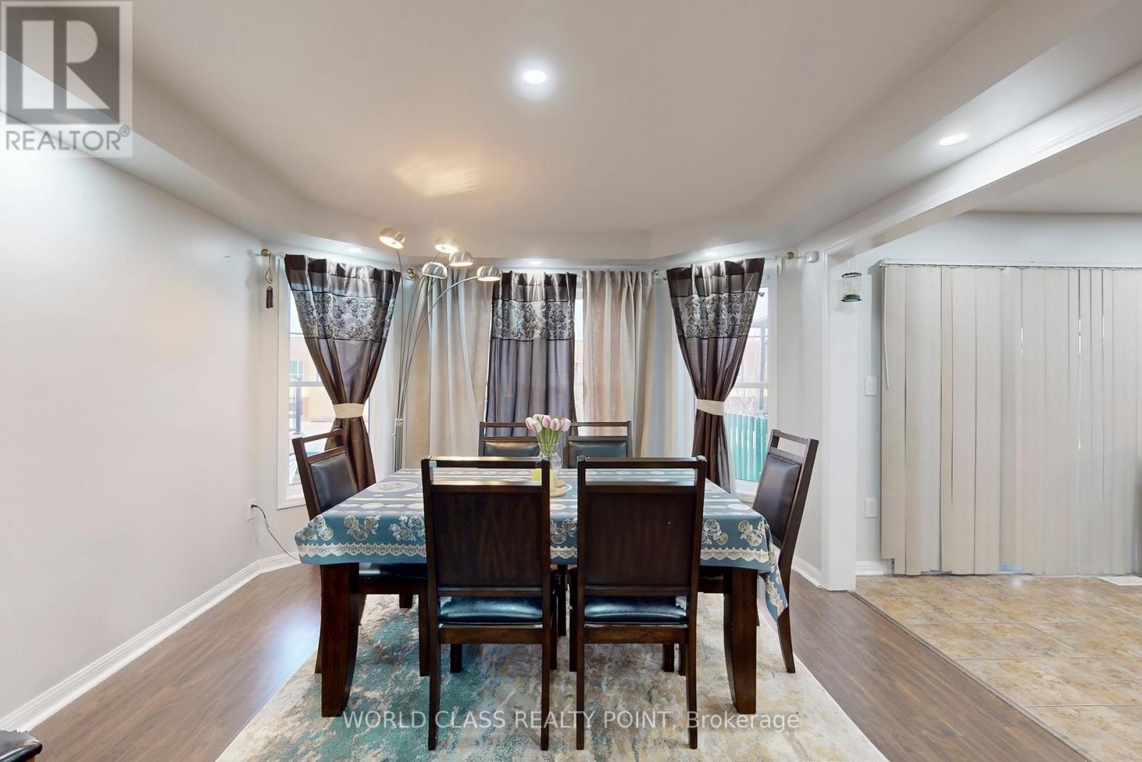 382 Pringle Avenue, Milton, ON - Indoor Photo Showing Dining Room