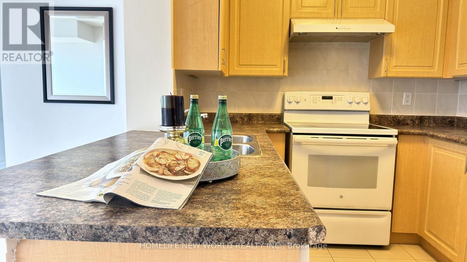 1209 - 4978 Yonge Street, Toronto, ON - Indoor Photo Showing Kitchen With Double Sink