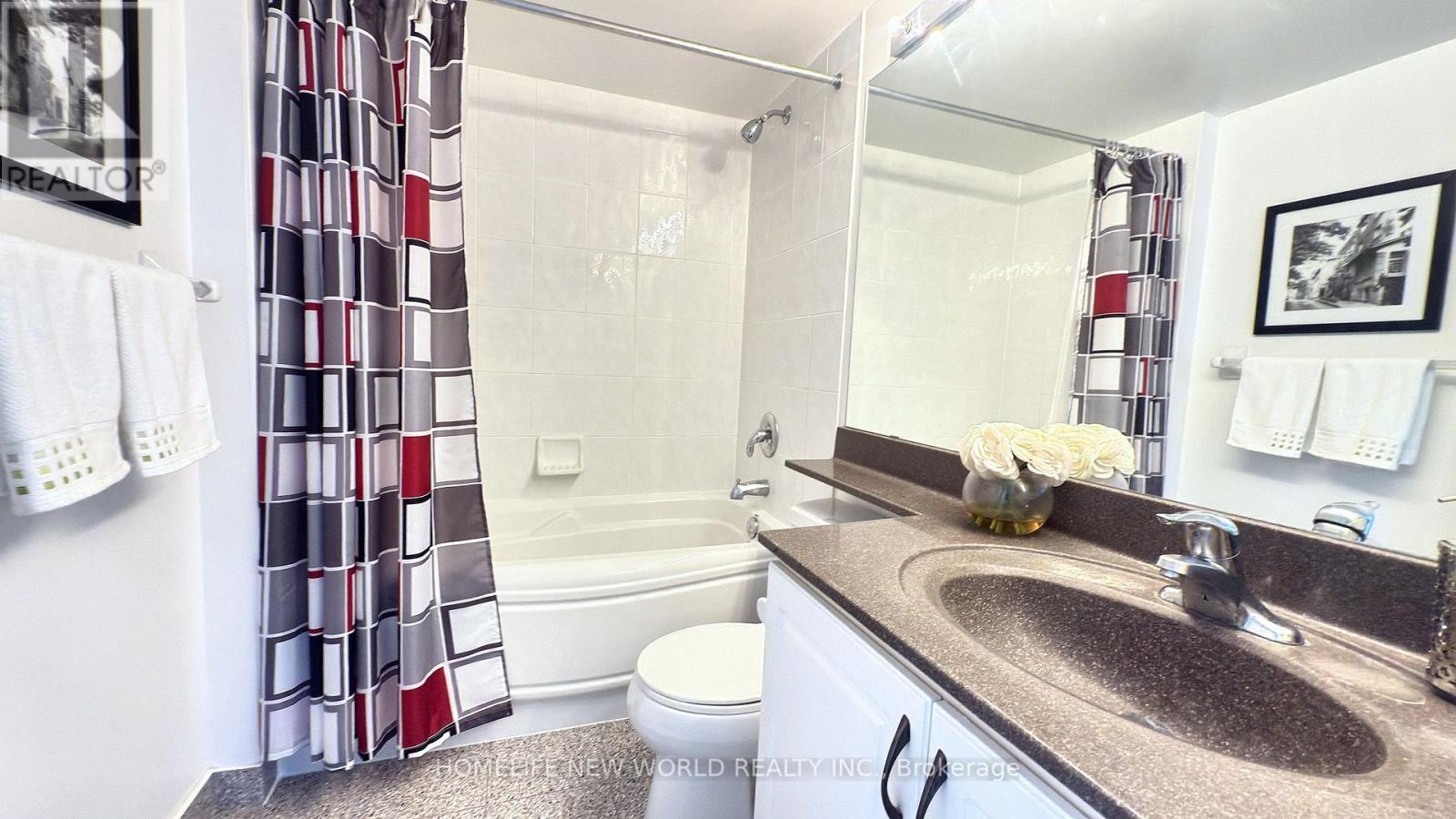 1209 - 4978 Yonge Street, Toronto, ON - Indoor Photo Showing Bathroom