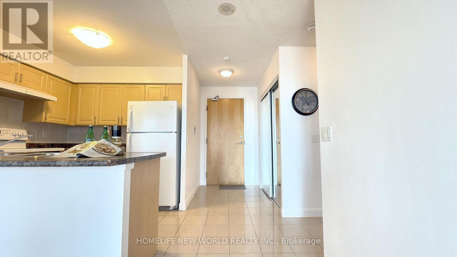 1209 - 4978 Yonge Street, Toronto, ON - Indoor Photo Showing Kitchen