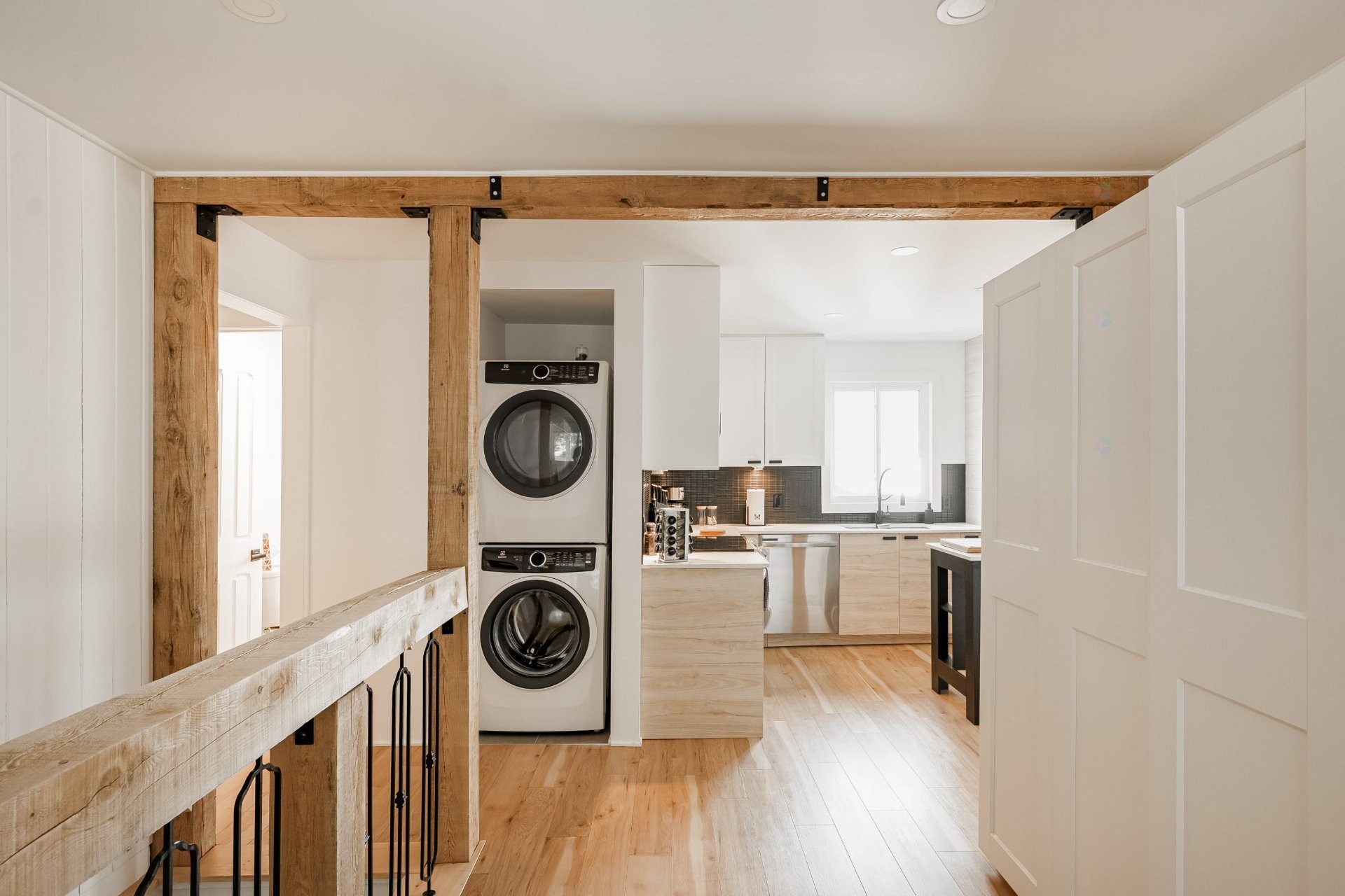 Overall view - 876 Rue Principale, Saint-Sauveur, QC - Indoor Photo Showing Laundry Room