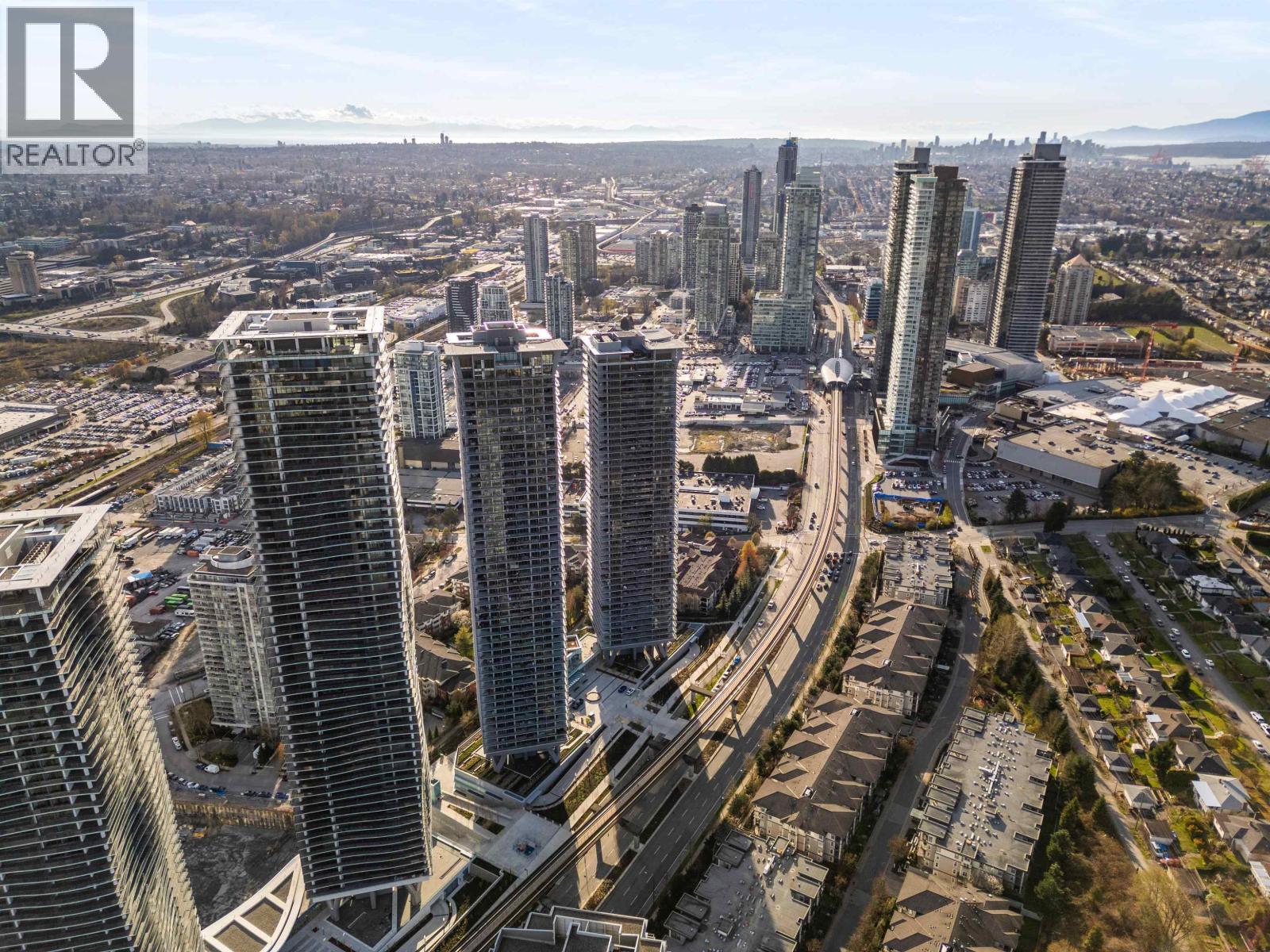 3204 4890 Lougheed Highway, Burnaby, BC - Outdoor With View