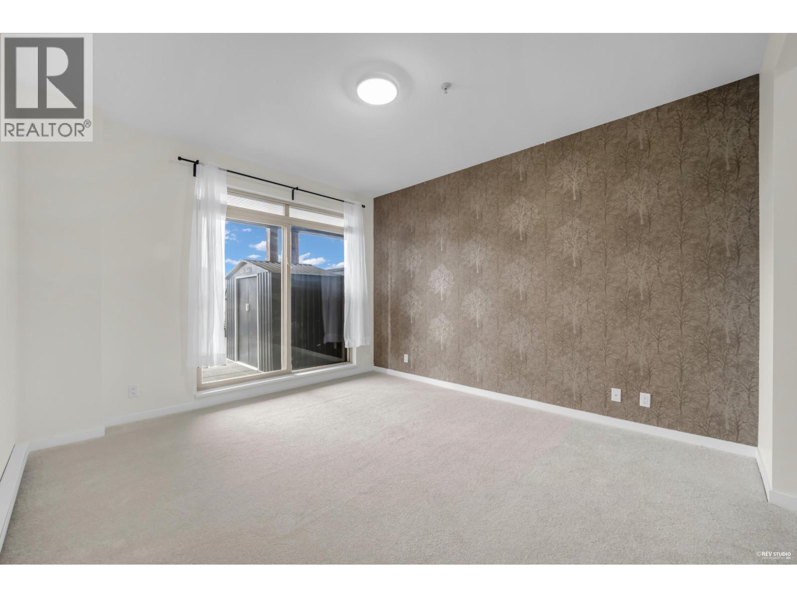 210 288 Hampton Street, New Westminster, BC - Indoor Photo Showing Other Room