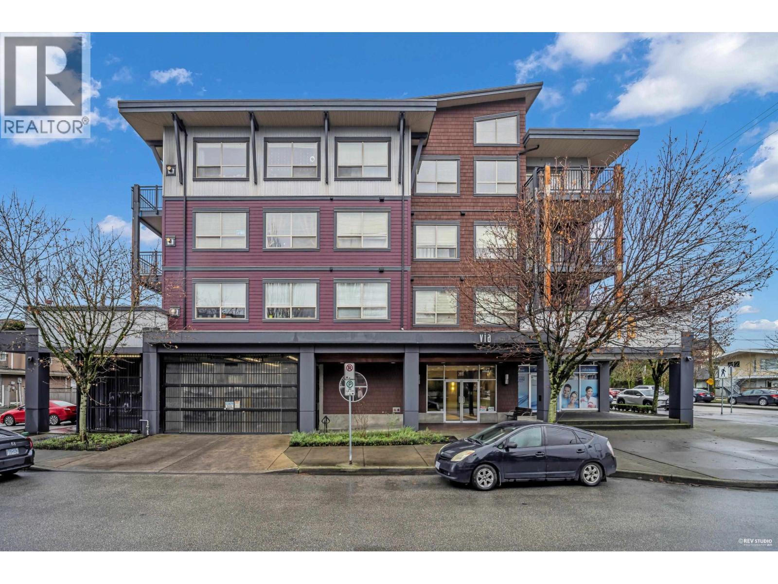 210 288 Hampton Street, New Westminster, BC - Outdoor With Facade
