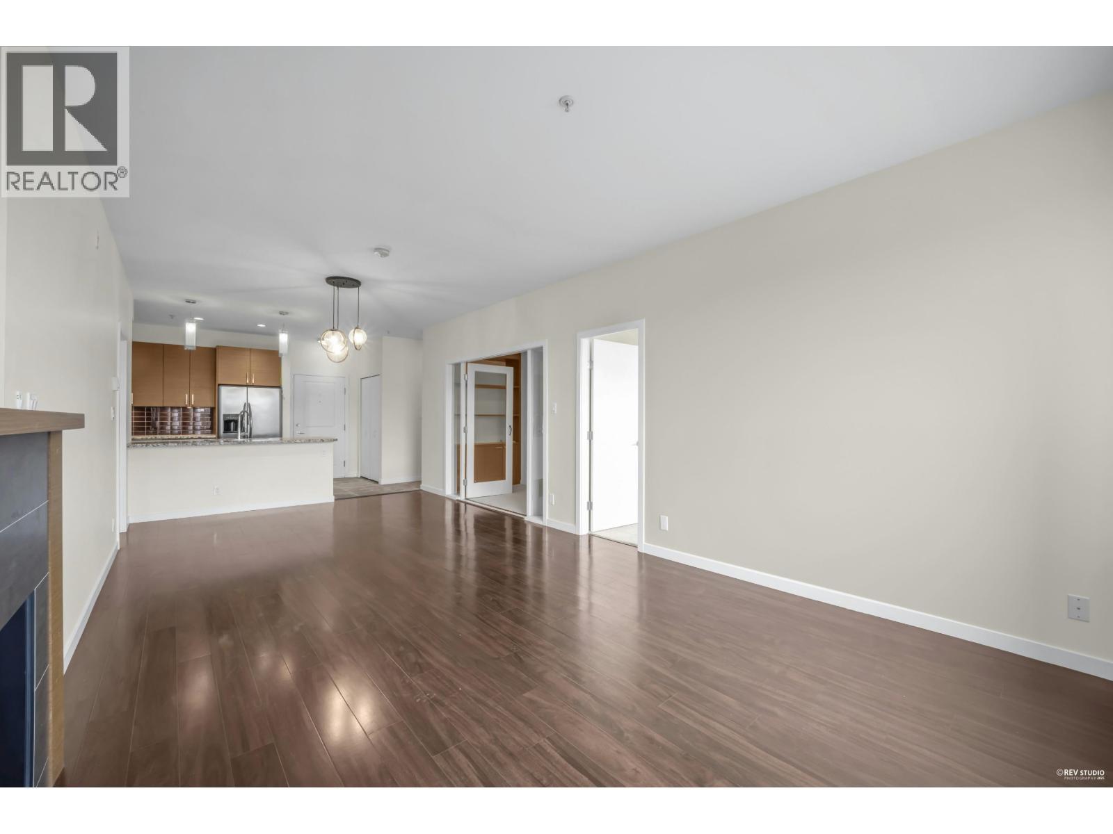 210 288 Hampton Street, New Westminster, BC - Indoor Photo Showing Other Room