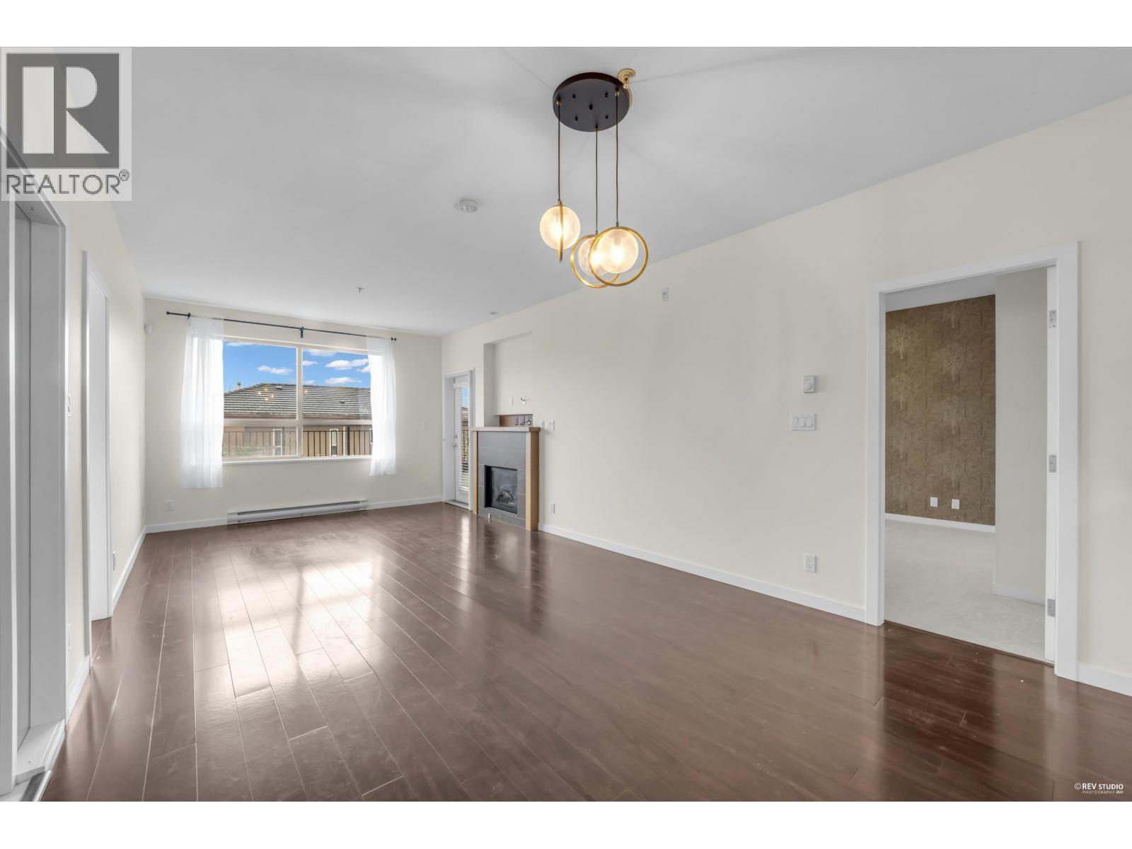 210 288 Hampton Street, New Westminster, BC - Indoor