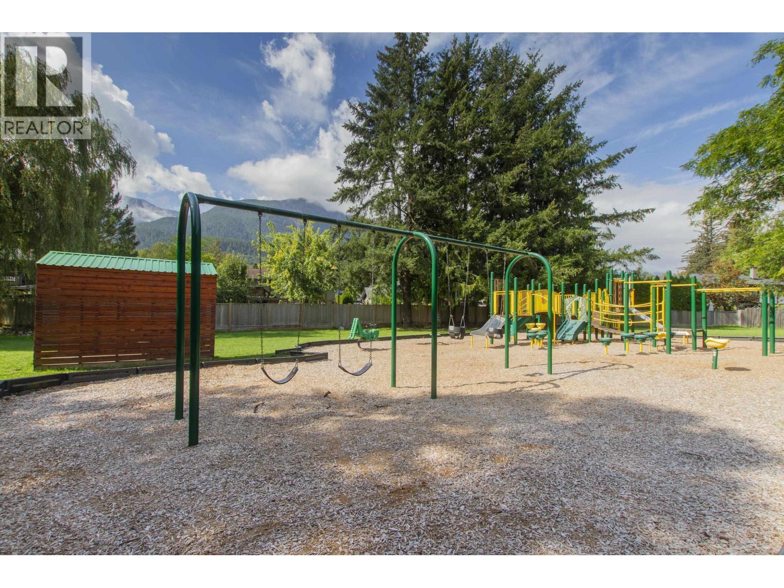 33 1500 Judd Road, Squamish, BC - Outdoor