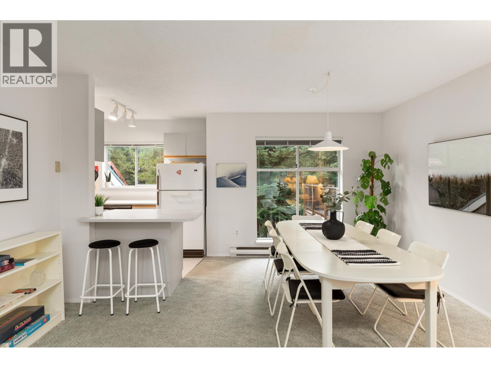 4 2134 Timber Ridge, Whistler, BC - Indoor Photo Showing Dining Room