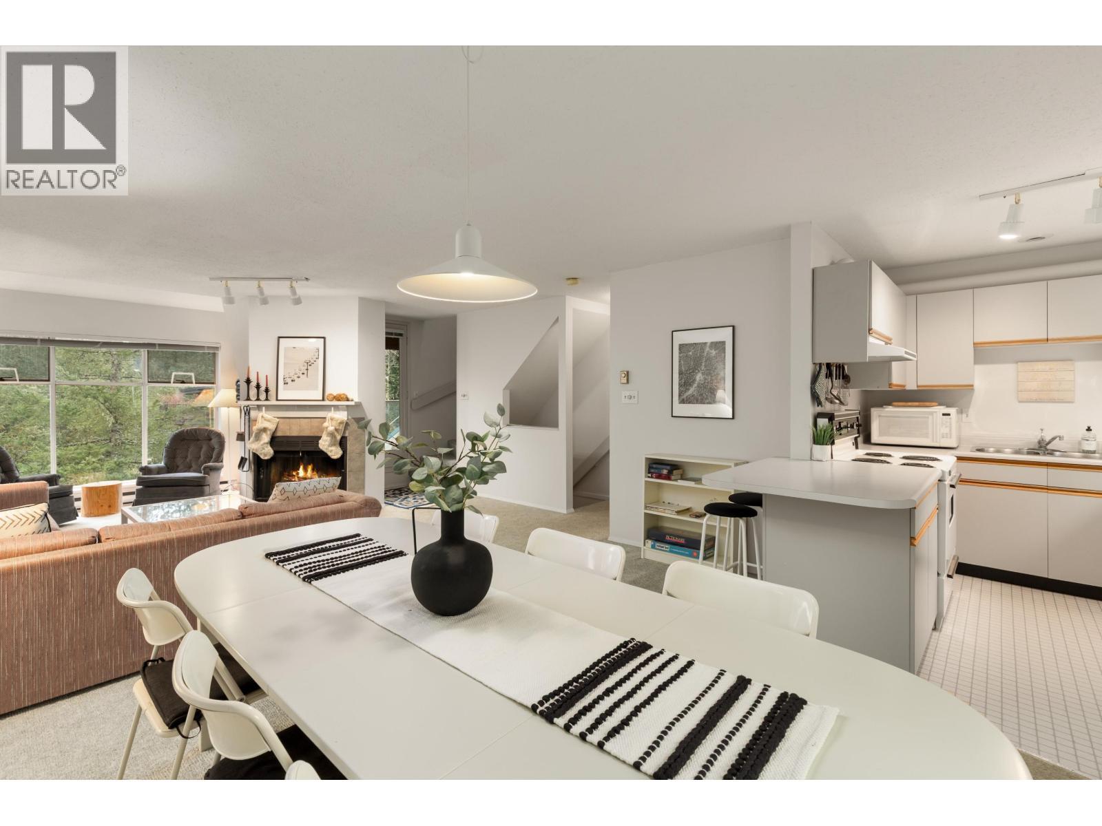 4 2134 Timber Ridge, Whistler, BC - Indoor