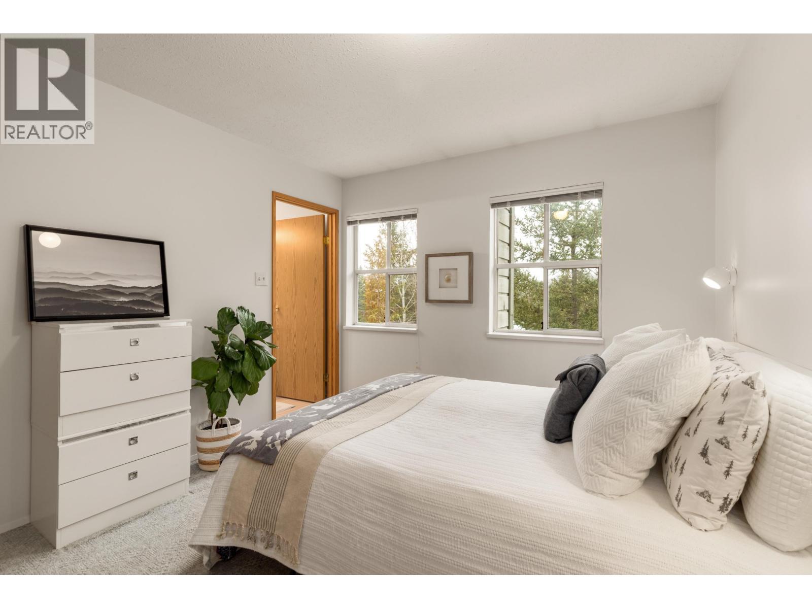 4 2134 Timber Ridge, Whistler, BC - Indoor Photo Showing Bedroom