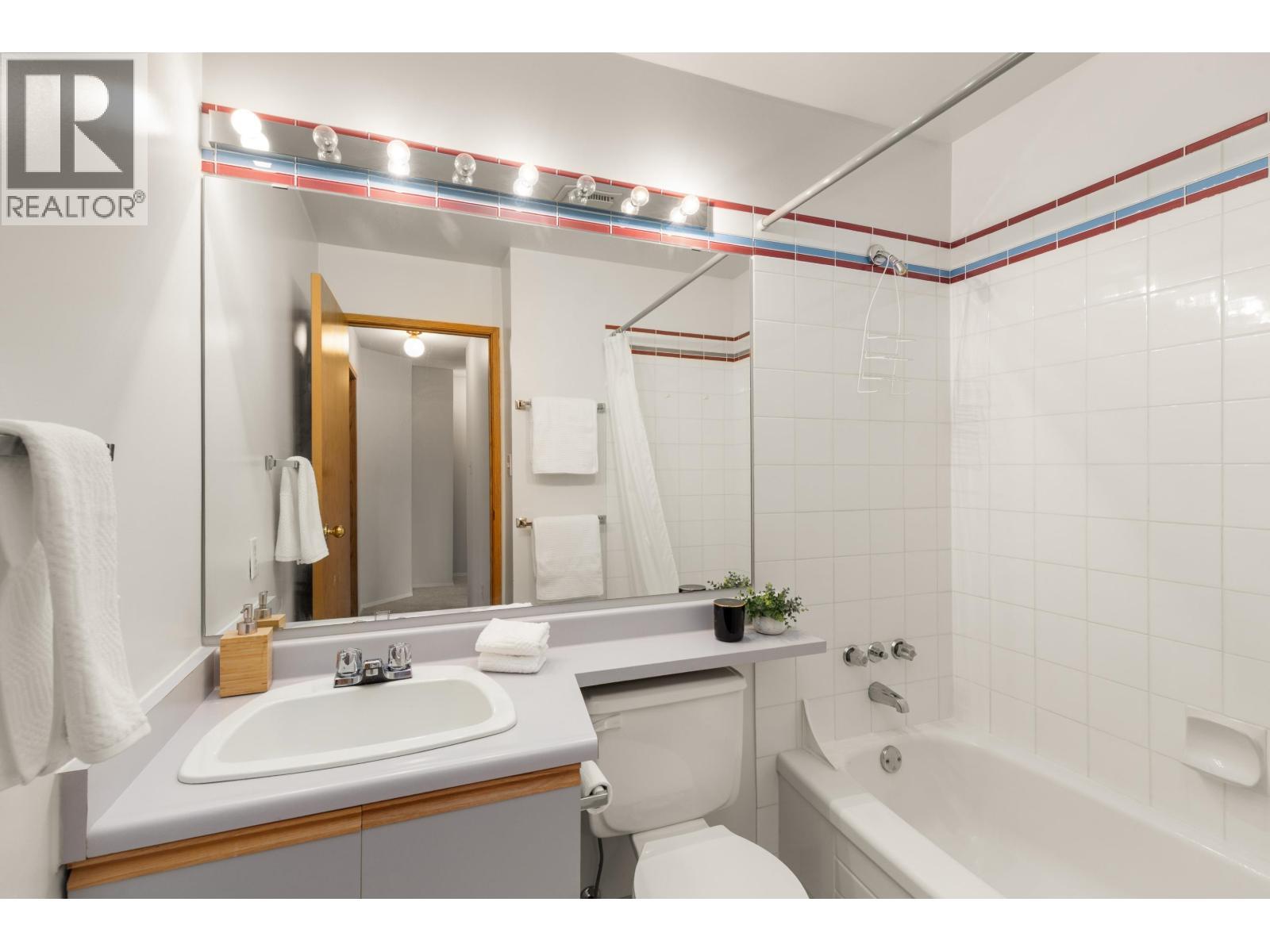 4 2134 Timber Ridge, Whistler, BC - Indoor Photo Showing Bathroom