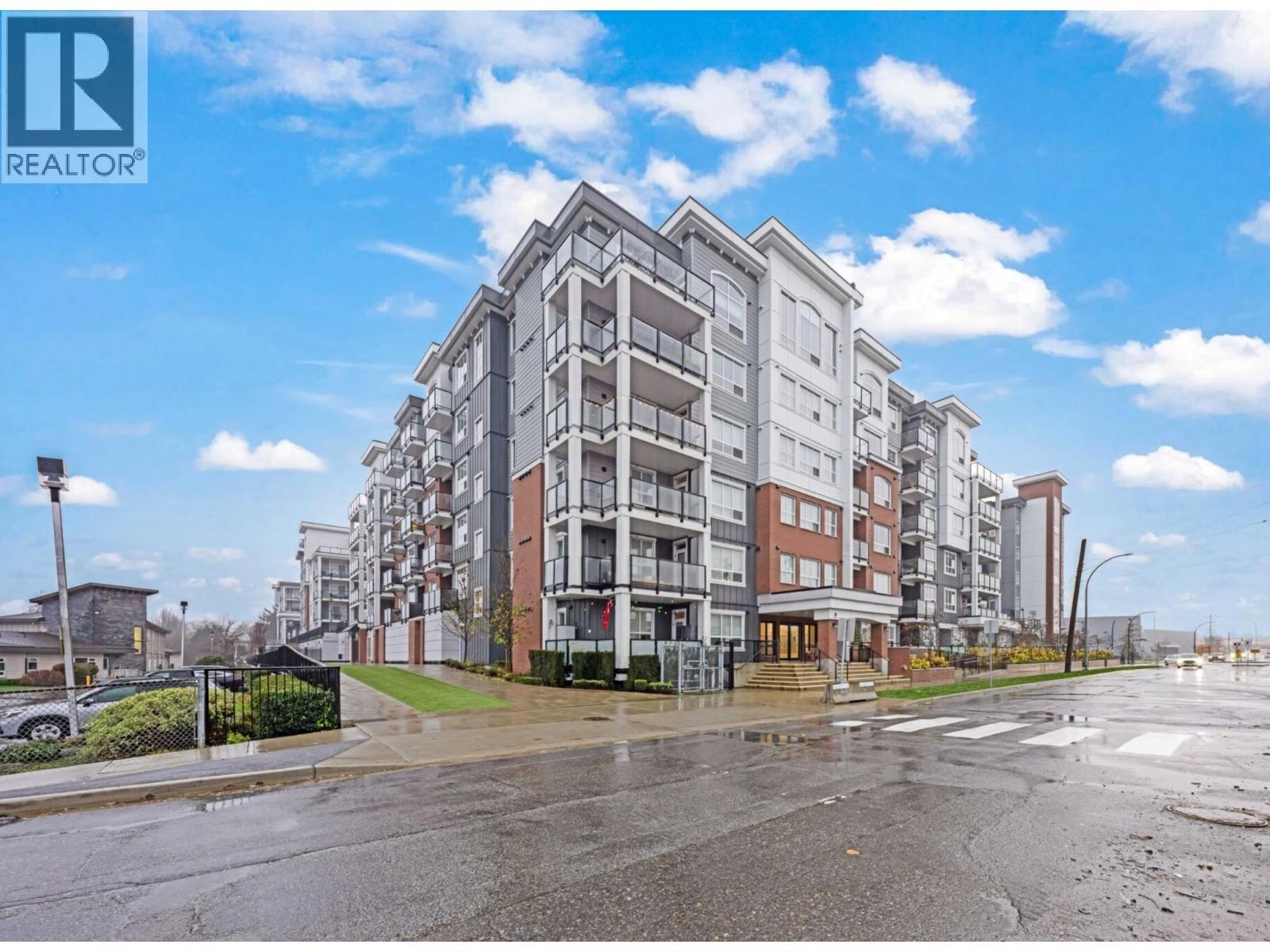 1213 2180 Kelly Avenue, Port Coquitlam, BC - Outdoor With Facade