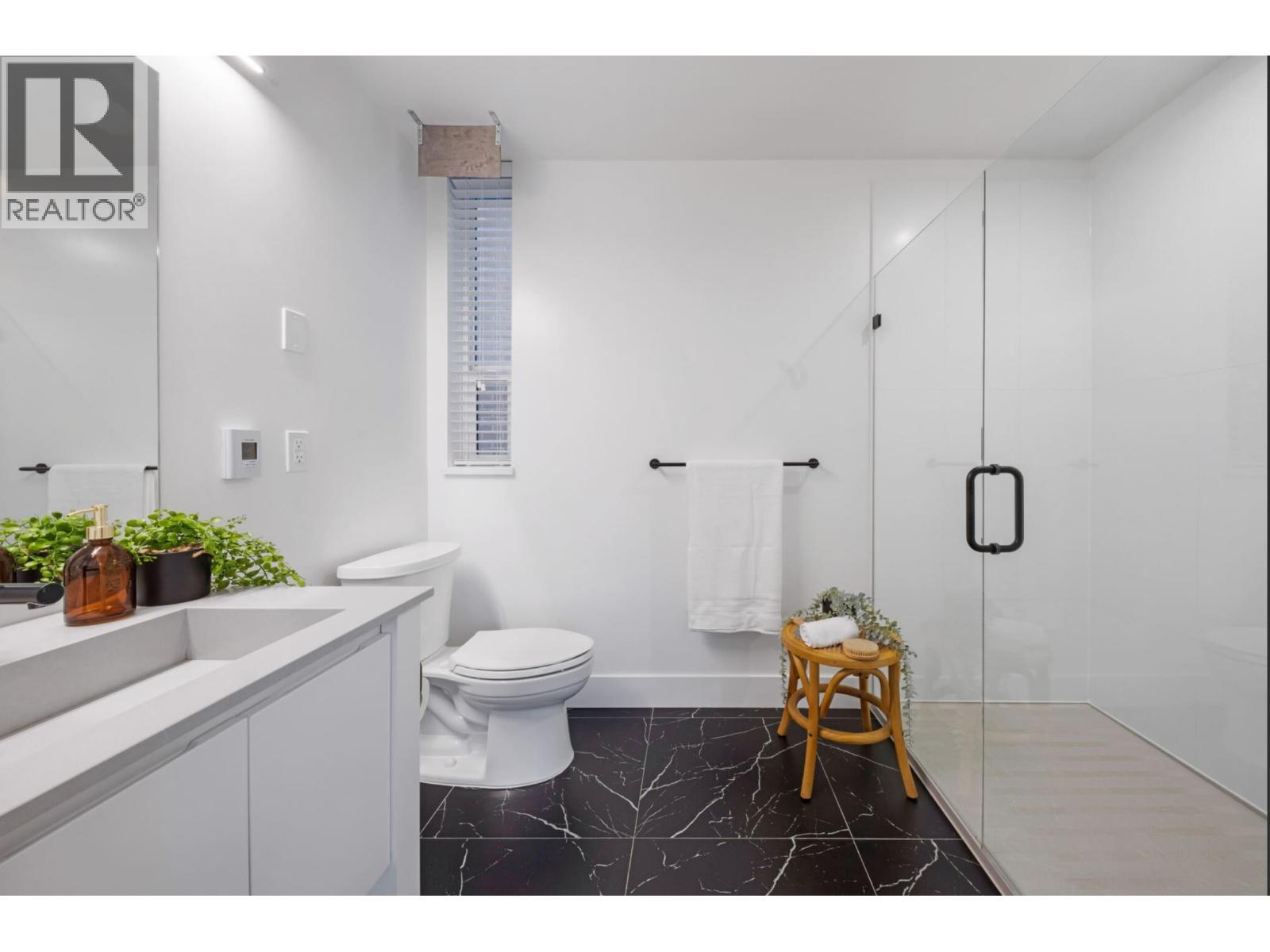 1213 2180 Kelly Avenue, Port Coquitlam, BC - Indoor Photo Showing Bathroom