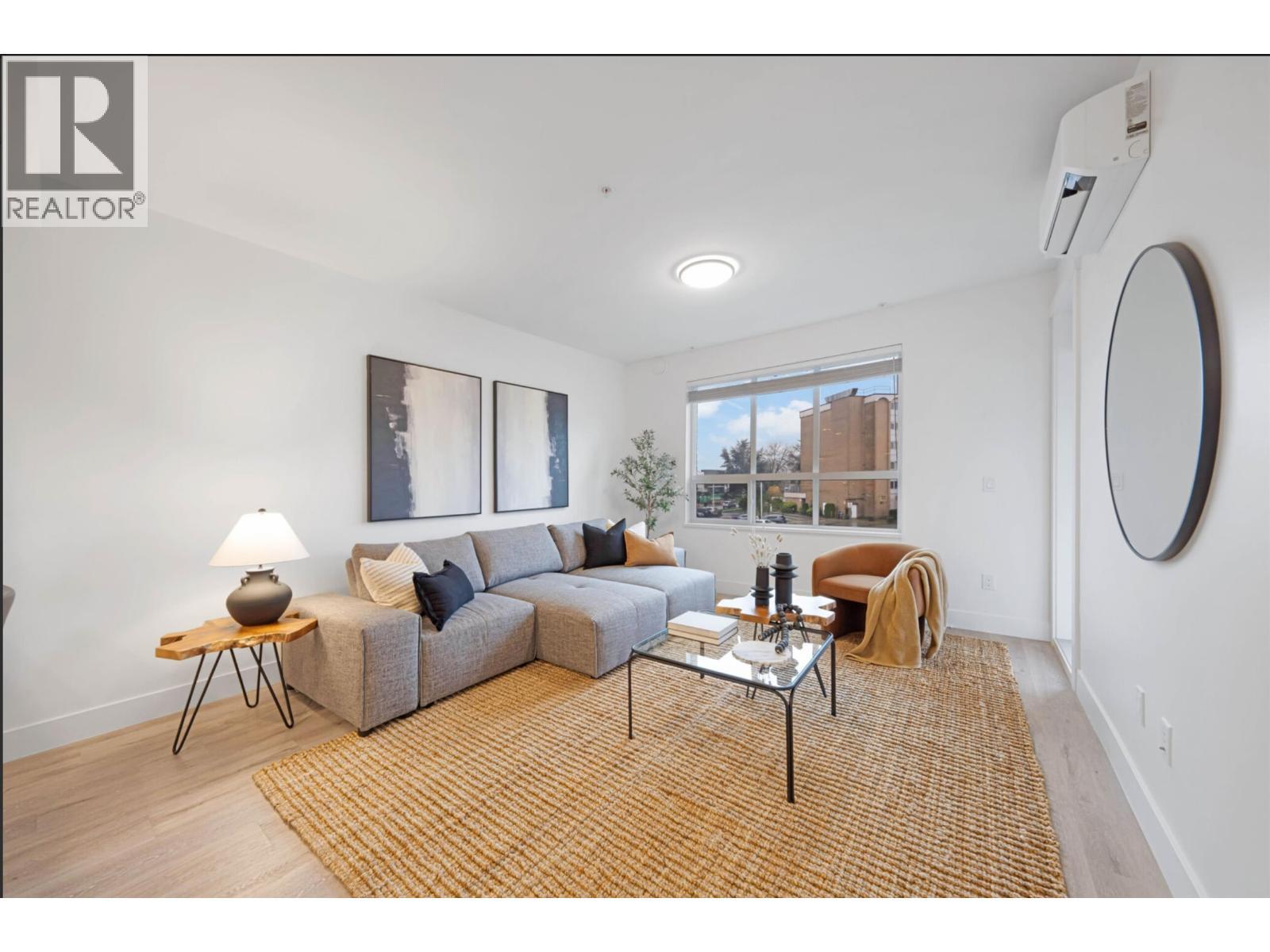 1213 2180 Kelly Avenue, Port Coquitlam, BC - Indoor Photo Showing Living Room