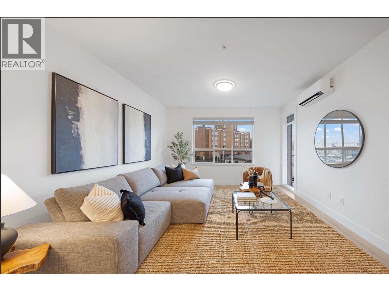 1213 2180 Kelly Avenue, Port Coquitlam, BC - Indoor Photo Showing Living Room