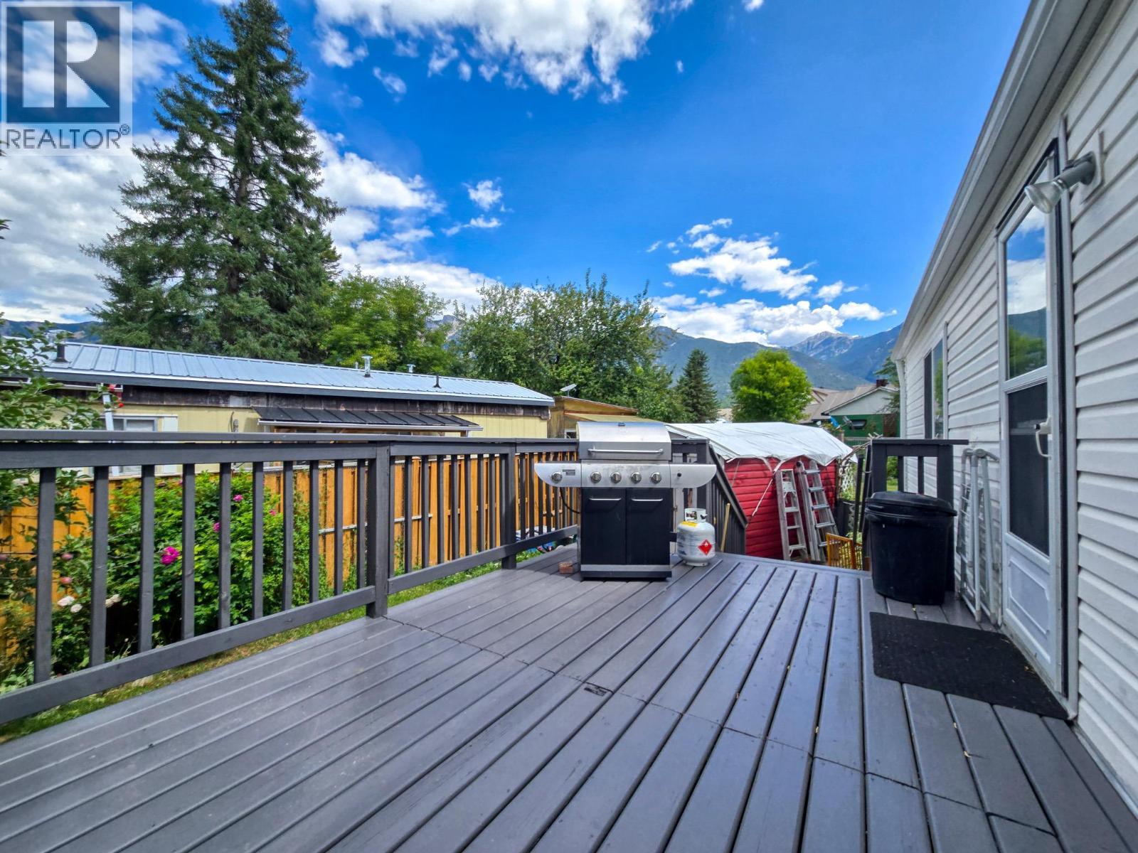4789 Riverview Drive, Edgewater, BC