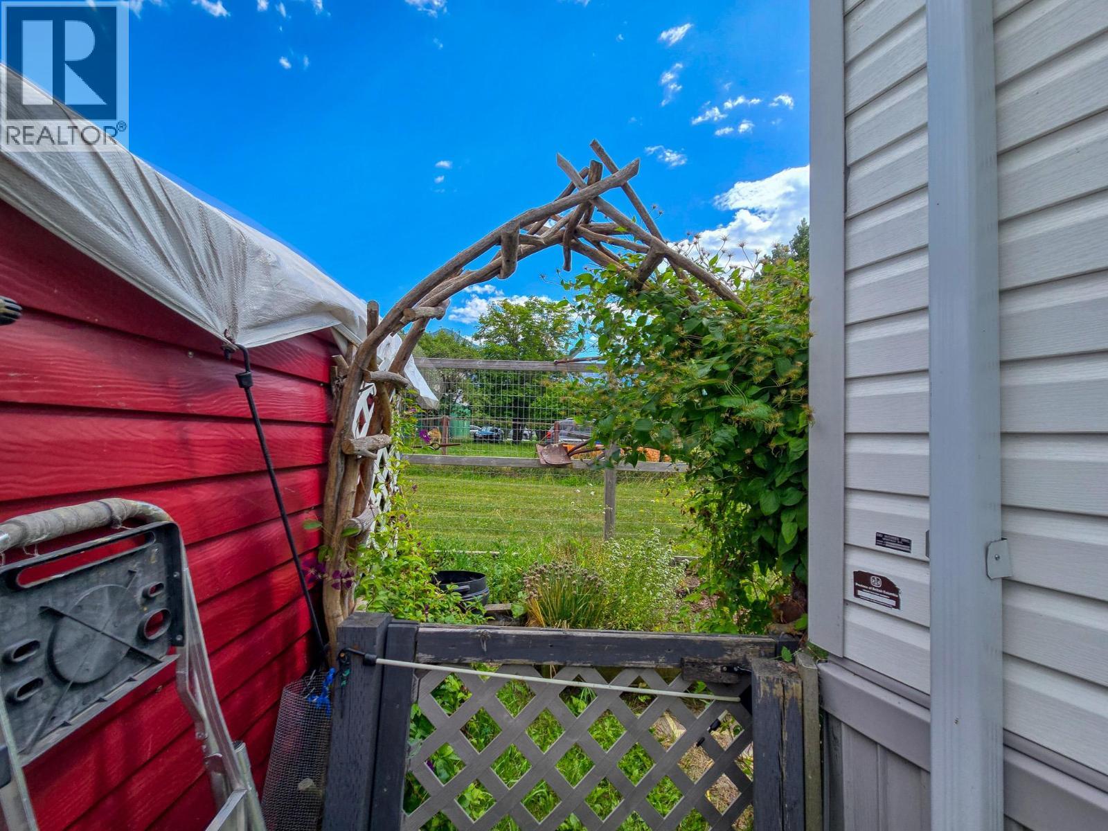 4789 Riverview Drive, Edgewater, BC