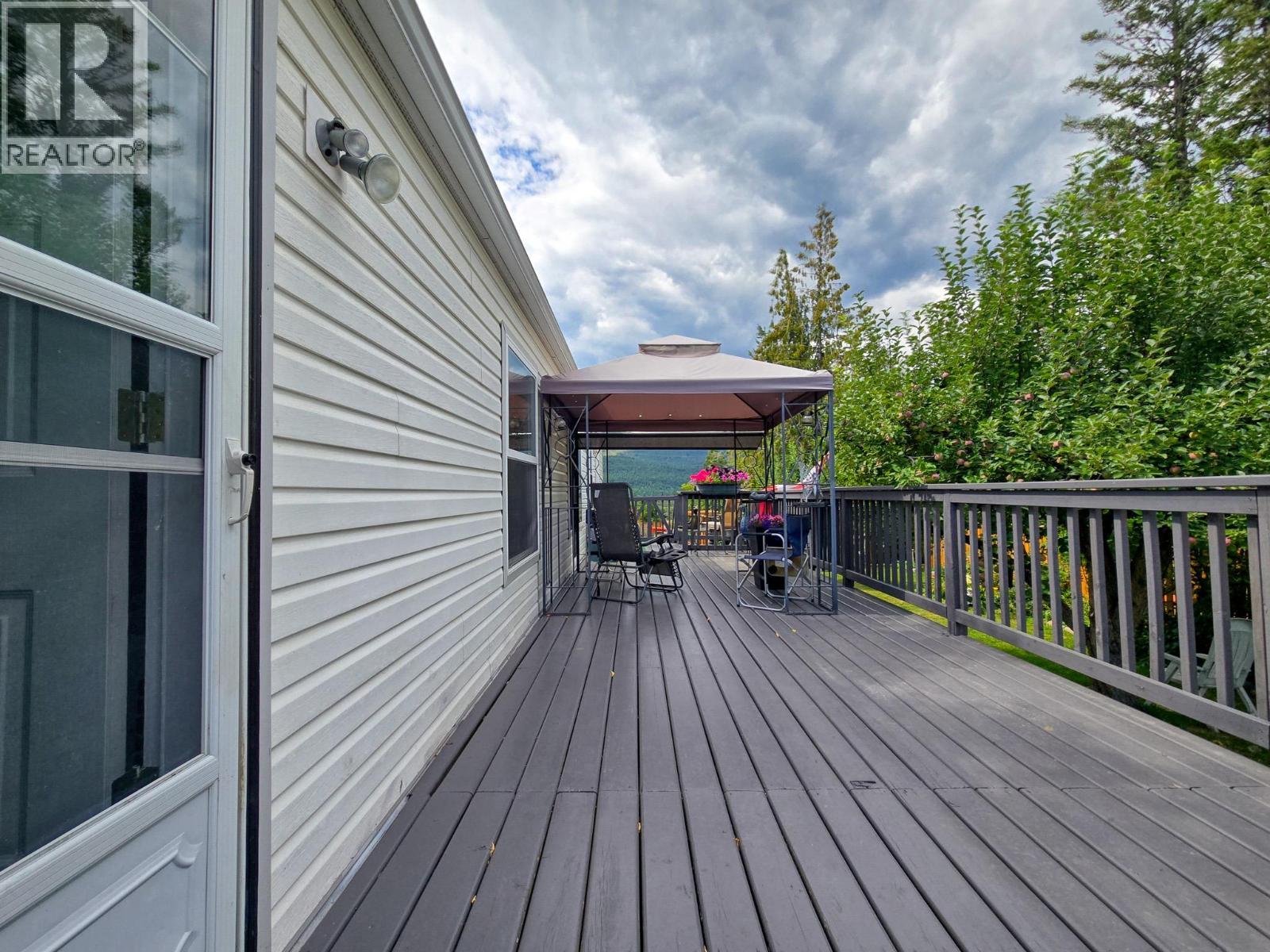 4789 Riverview Drive, Edgewater, BC