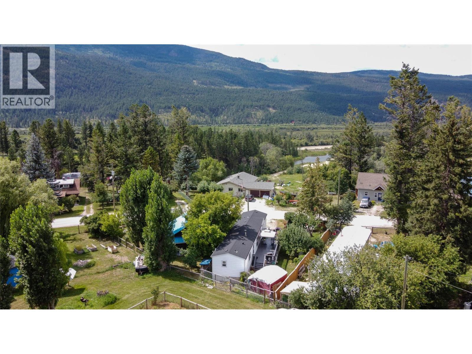 4789 Riverview Drive, Edgewater, BC