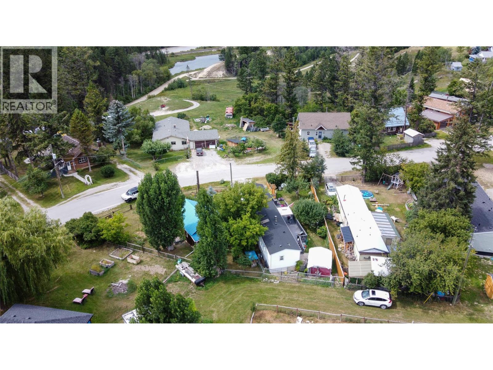 4789 Riverview Drive, Edgewater, BC
