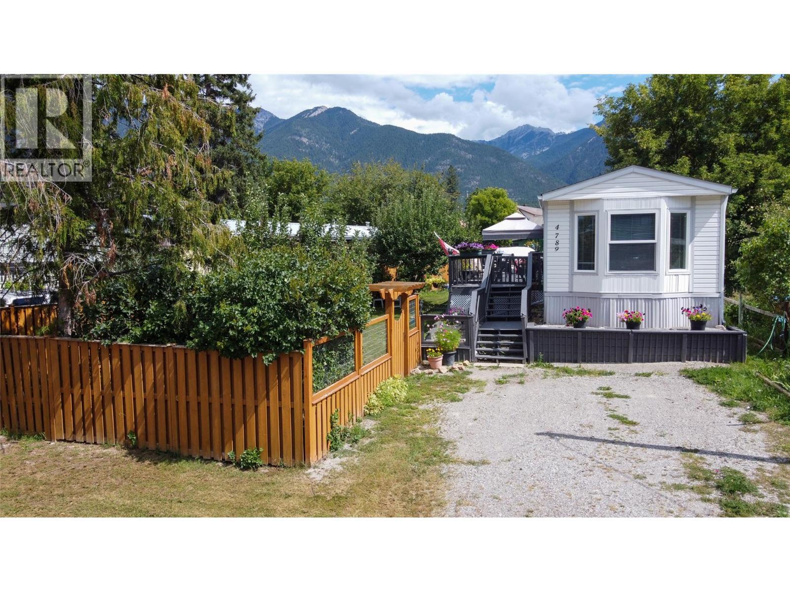 4789 Riverview Drive, Edgewater, BC