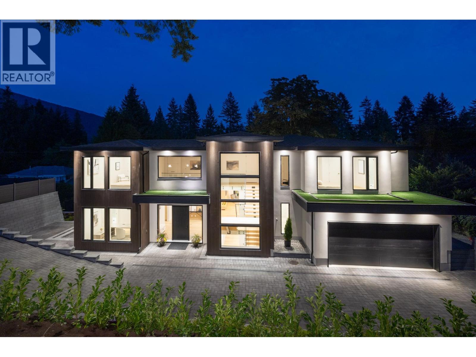 620 Kenwood Road, West Vancouver, BC - Outdoor