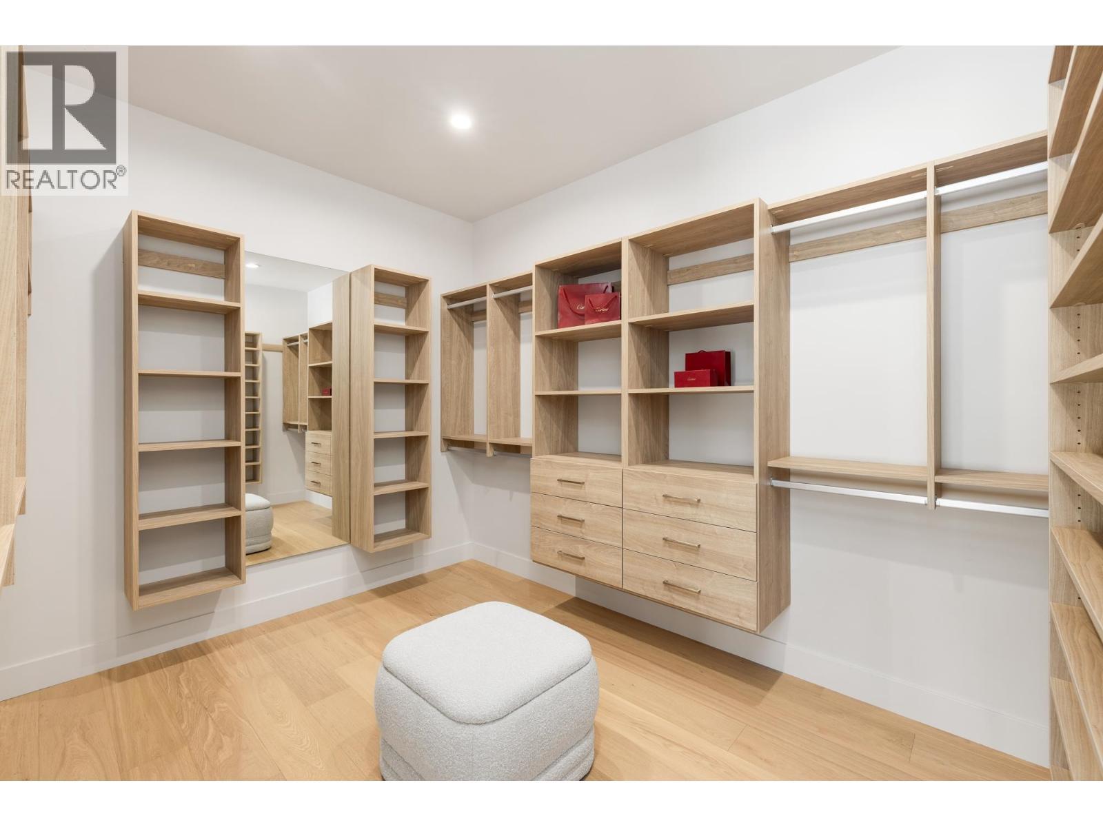 620 Kenwood Road, West Vancouver, BC - Indoor