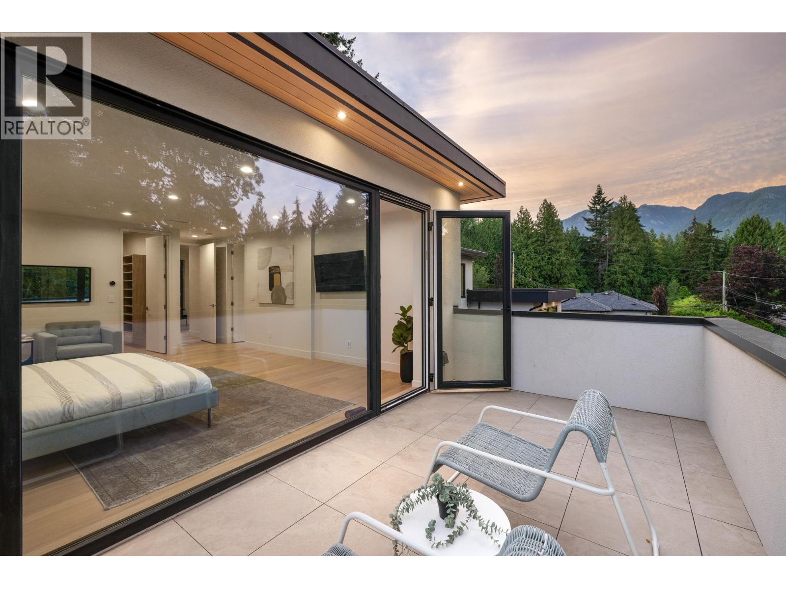 620 Kenwood Road, West Vancouver, BC - Outdoor