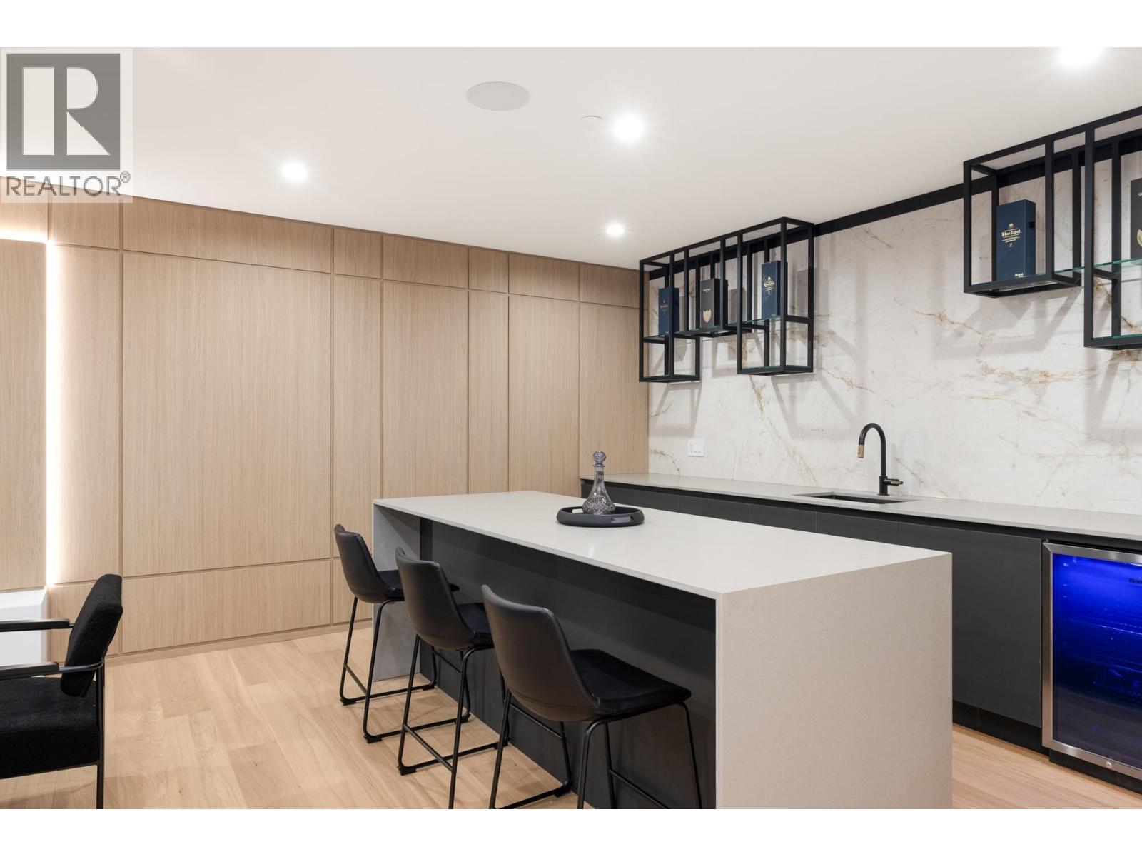 620 Kenwood Road, West Vancouver, BC - Indoor