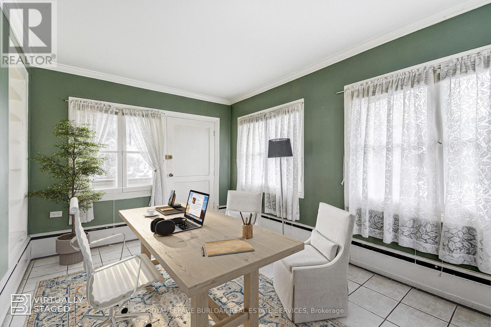 Virtually Staged - 203 Broad Street W, Haldimand, ON - Indoor