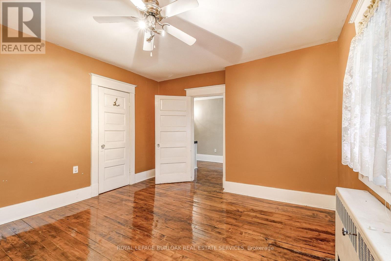 203 Broad Street W, Haldimand, ON - Indoor Photo Showing Other Room