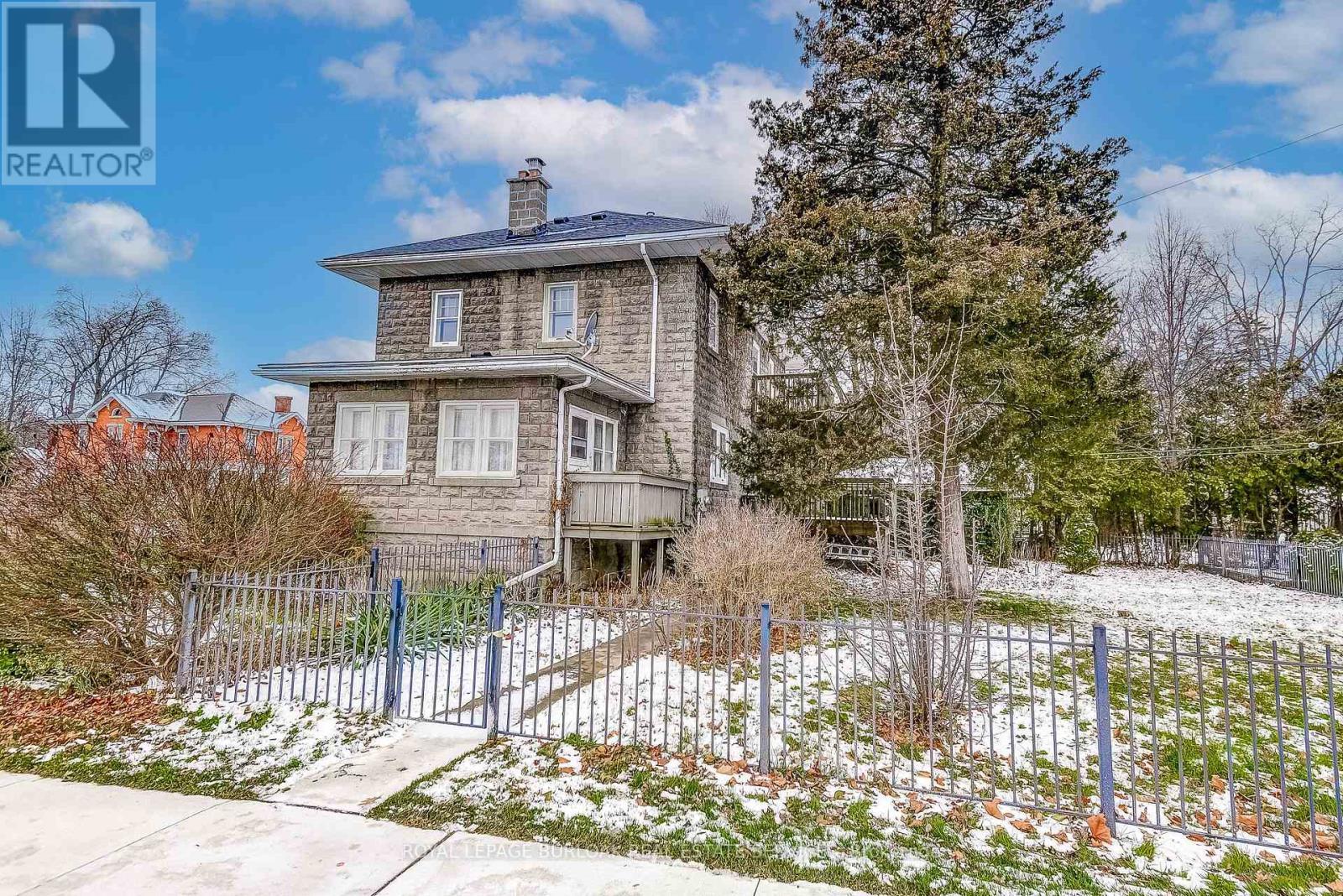 203 Broad Street W, Haldimand, ON - Outdoor