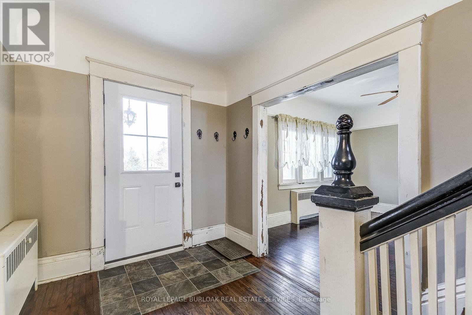 203 Broad Street W, Haldimand, ON - Indoor Photo Showing Other Room