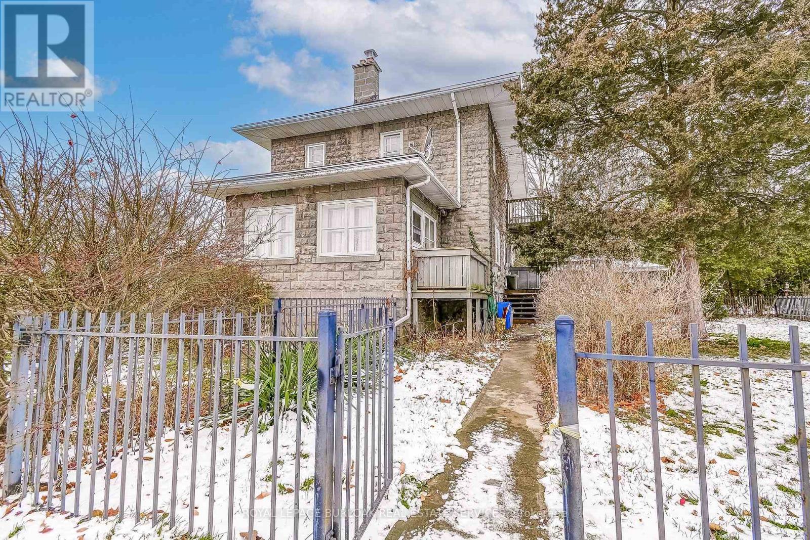 203 Broad Street W, Haldimand, ON - Outdoor