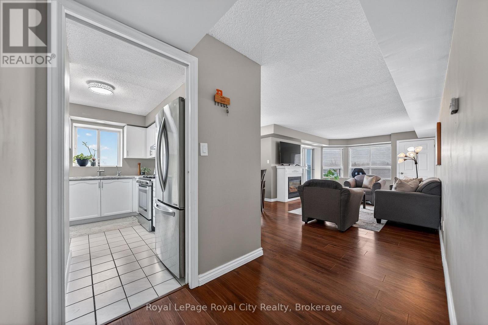 701 - 281 Bristol Street, Guelph (Junction/Onward Willow), ON - Indoor