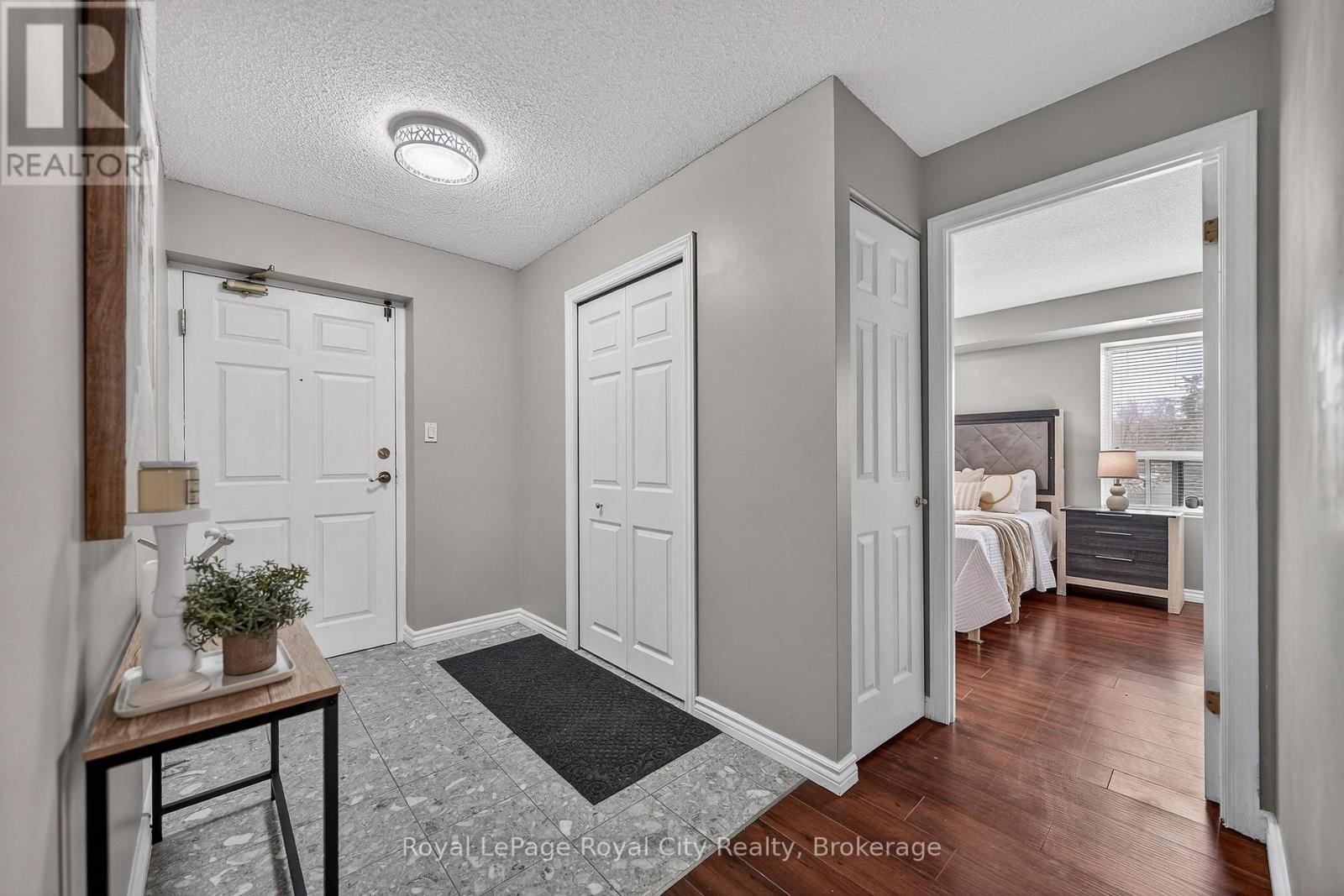 701 - 281 Bristol Street, Guelph (Junction/Onward Willow), ON - Indoor