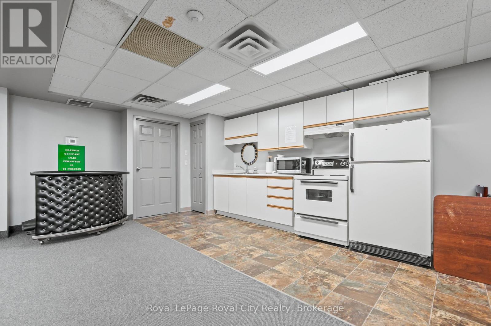 701 - 281 Bristol Street, Guelph (Junction/Onward Willow), ON - Indoor Photo Showing Kitchen