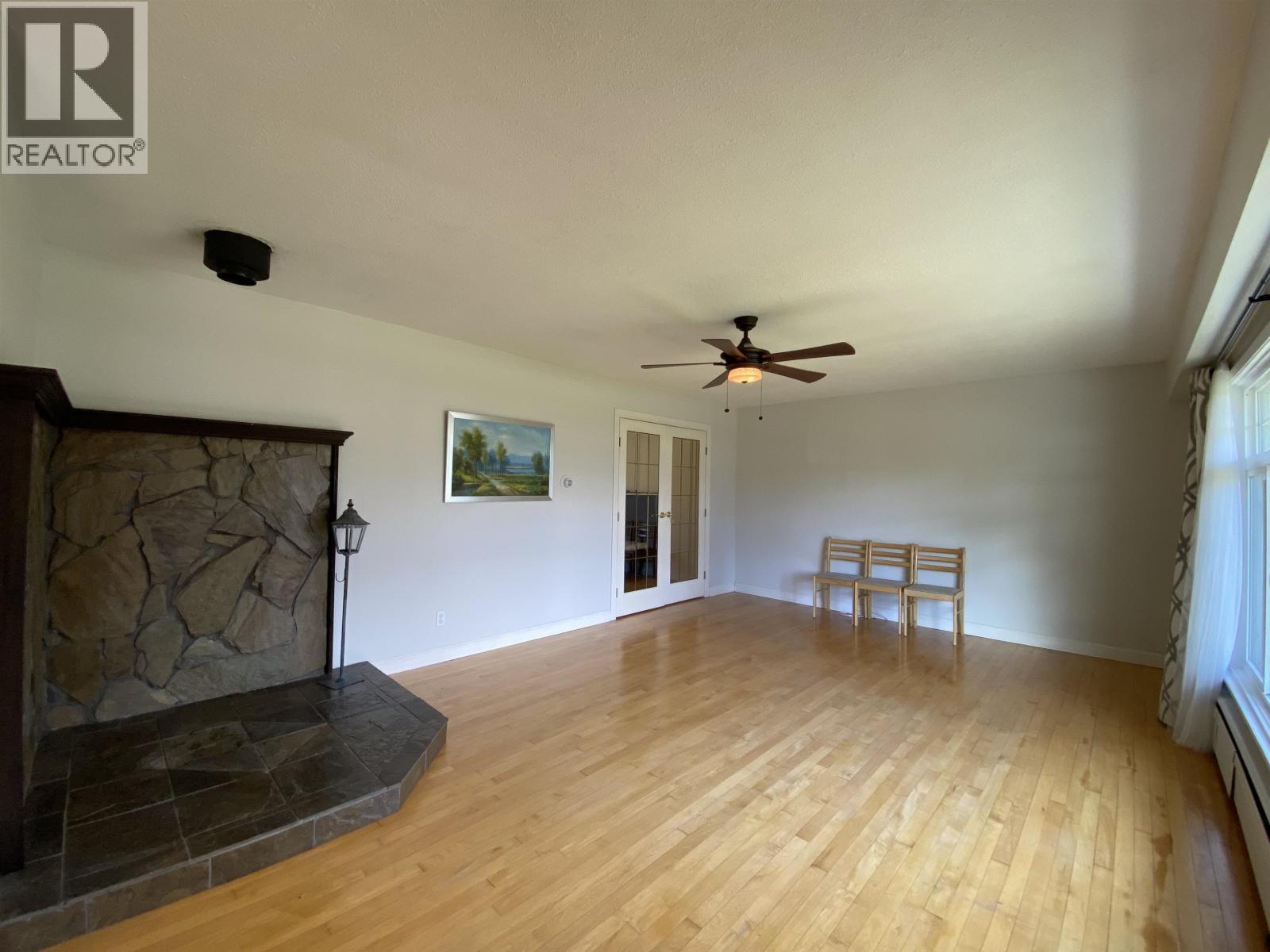 Main House 12085 York Street, Maple Ridge, BC - Indoor Photo Showing Other Room