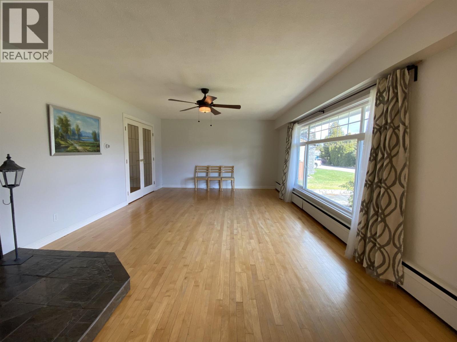 Main House 12085 York Street, Maple Ridge, BC - Indoor Photo Showing Other Room
