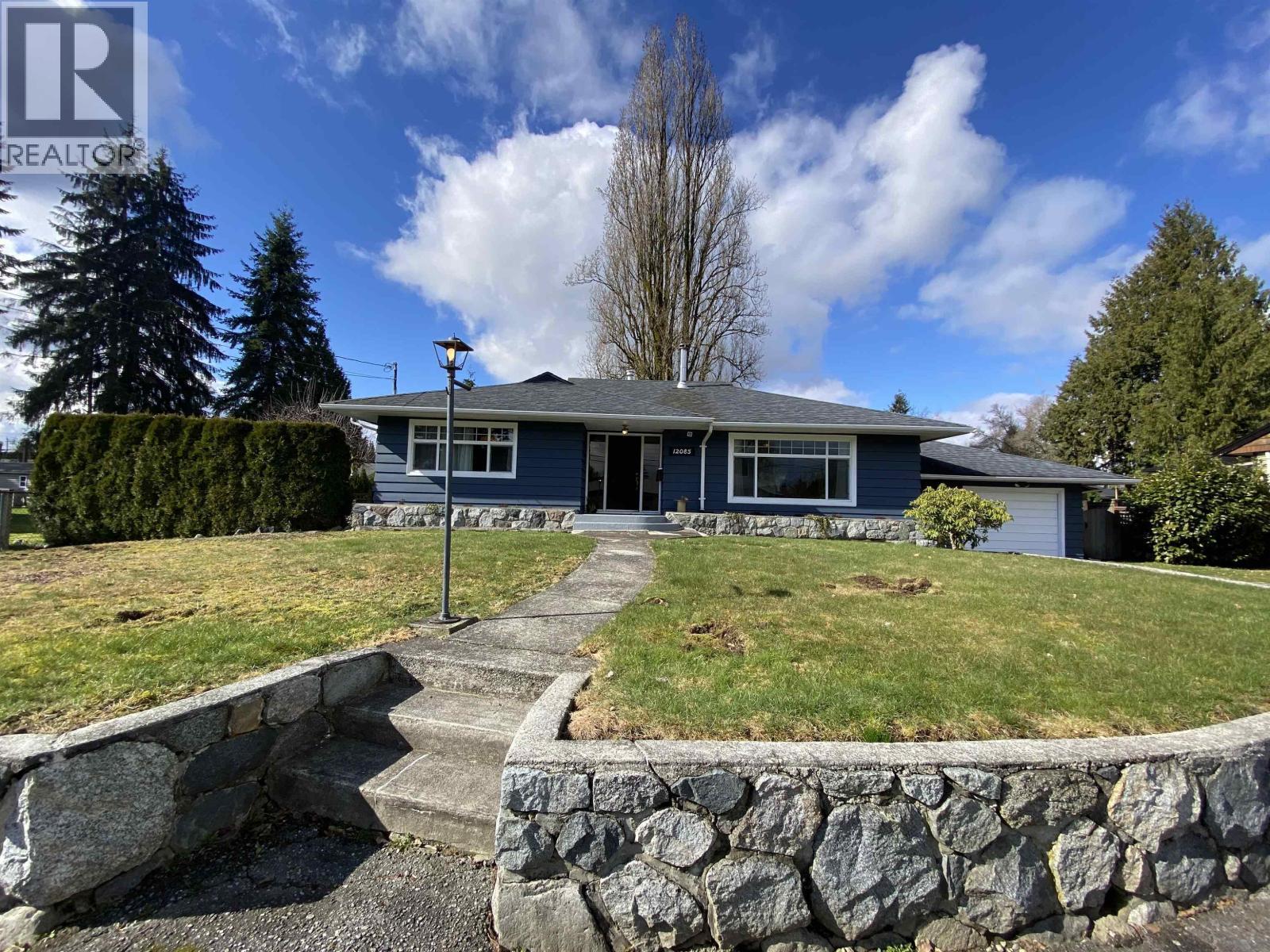 Main House 12085 York Street, Maple Ridge, BC - Outdoor With Facade