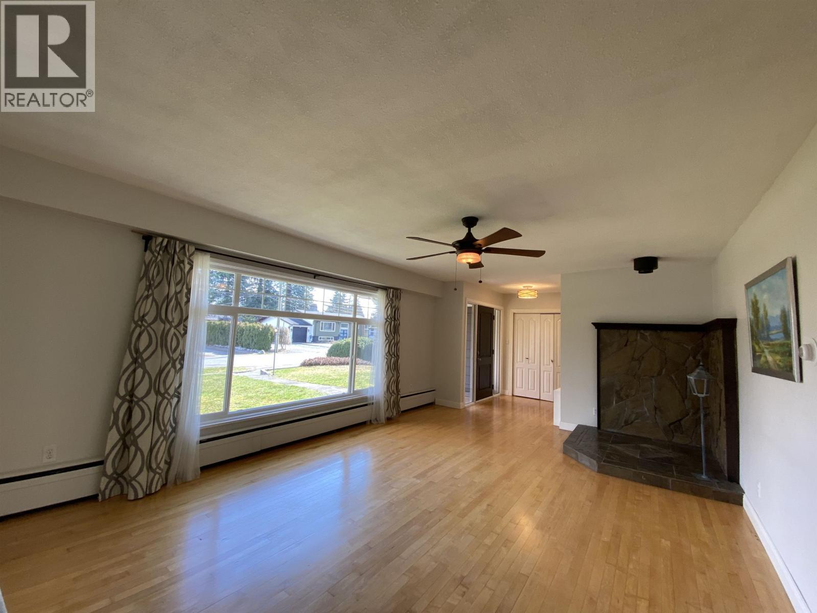 Main House 12085 York Street, Maple Ridge, BC - Indoor