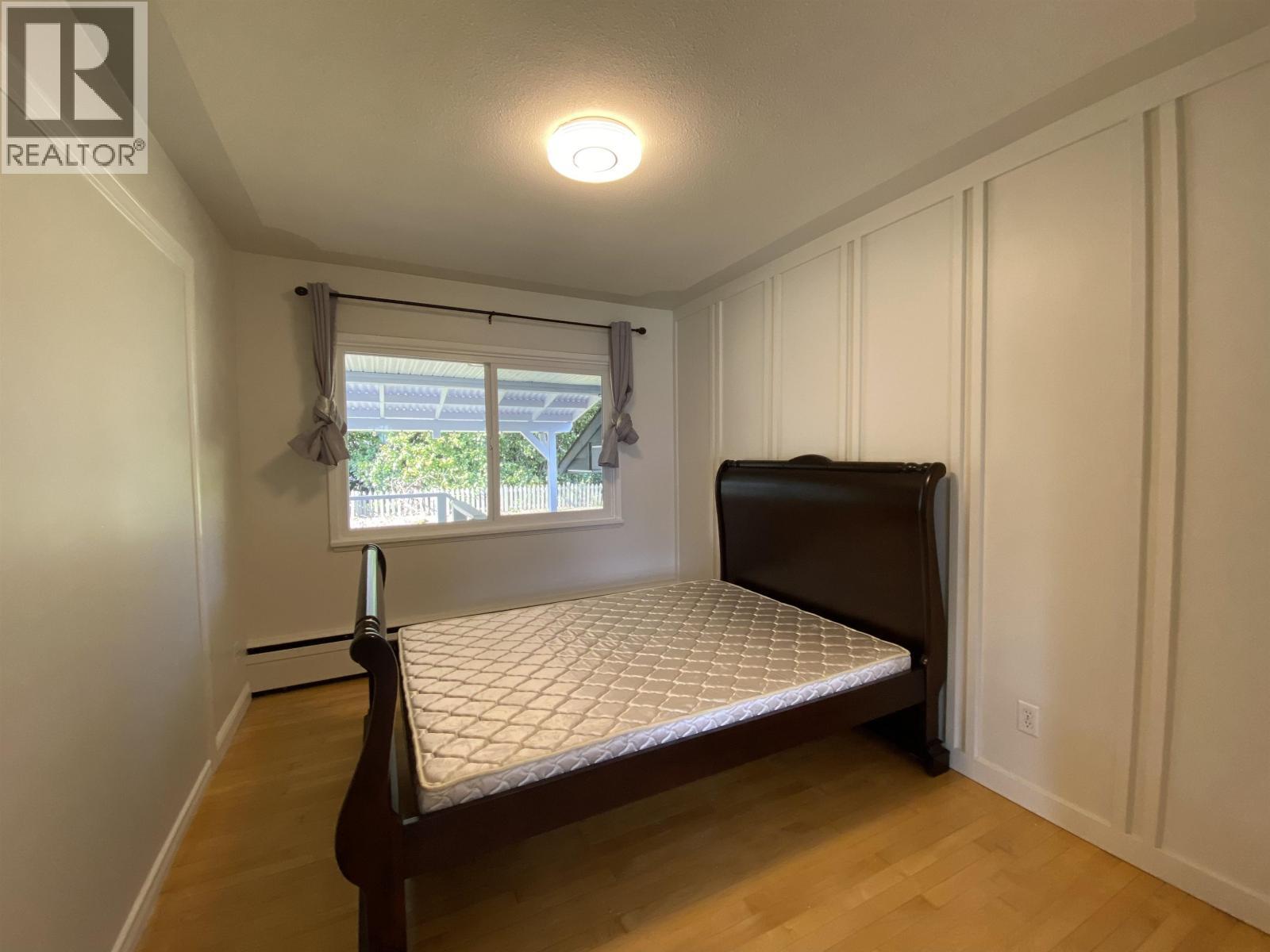 Main House 12085 York Street, Maple Ridge, BC - Indoor Photo Showing Bedroom